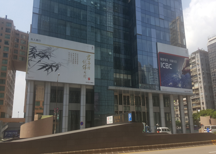 大型戶外廣告噴繪寫(xiě)真廠家
